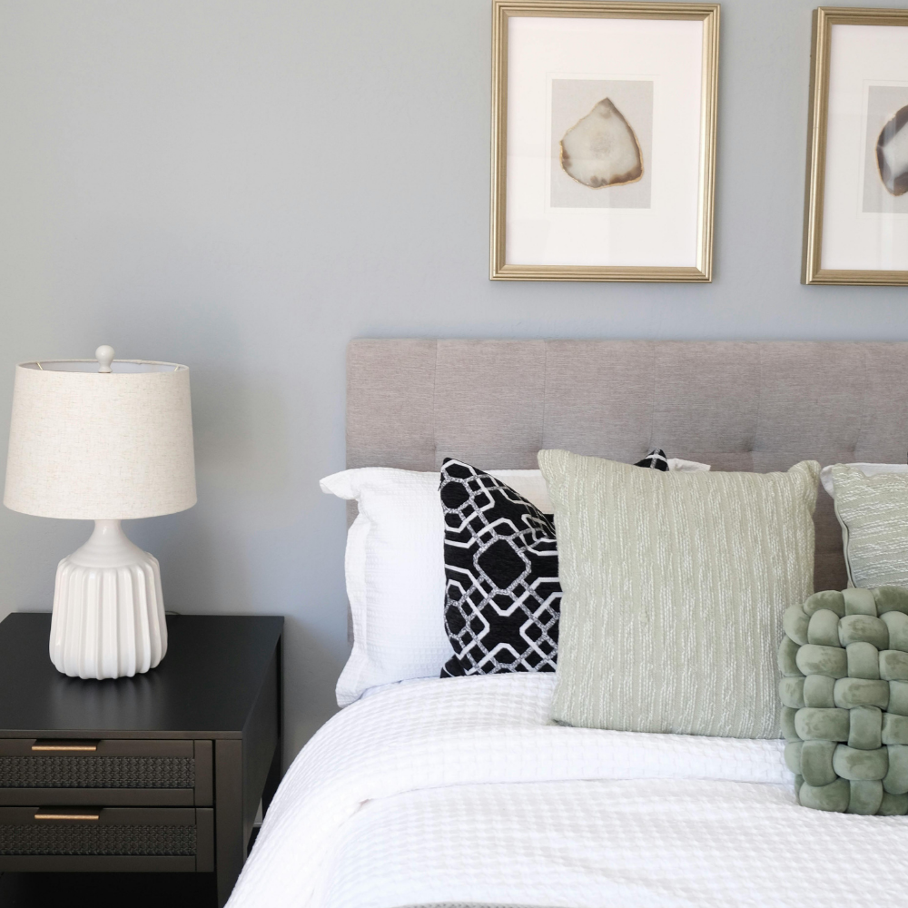 simple bedroom decorating ideas in pakistan